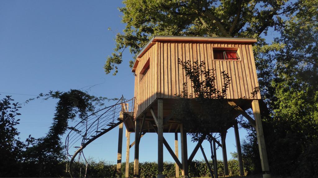 La Cabane Perchee Du Faucon Frechou-Frechet Exterior photo