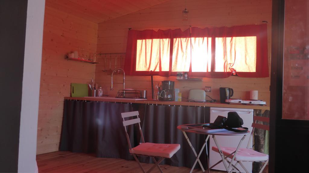 La Cabane Perchee Du Faucon Frechou-Frechet Exterior photo